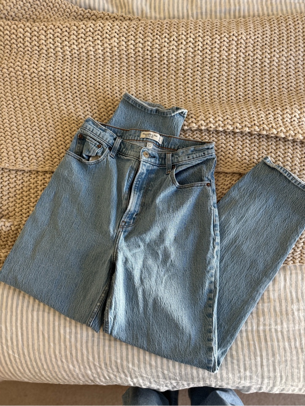 Abercrombie and Fitch Curve Love The 90s straight ultra high rise